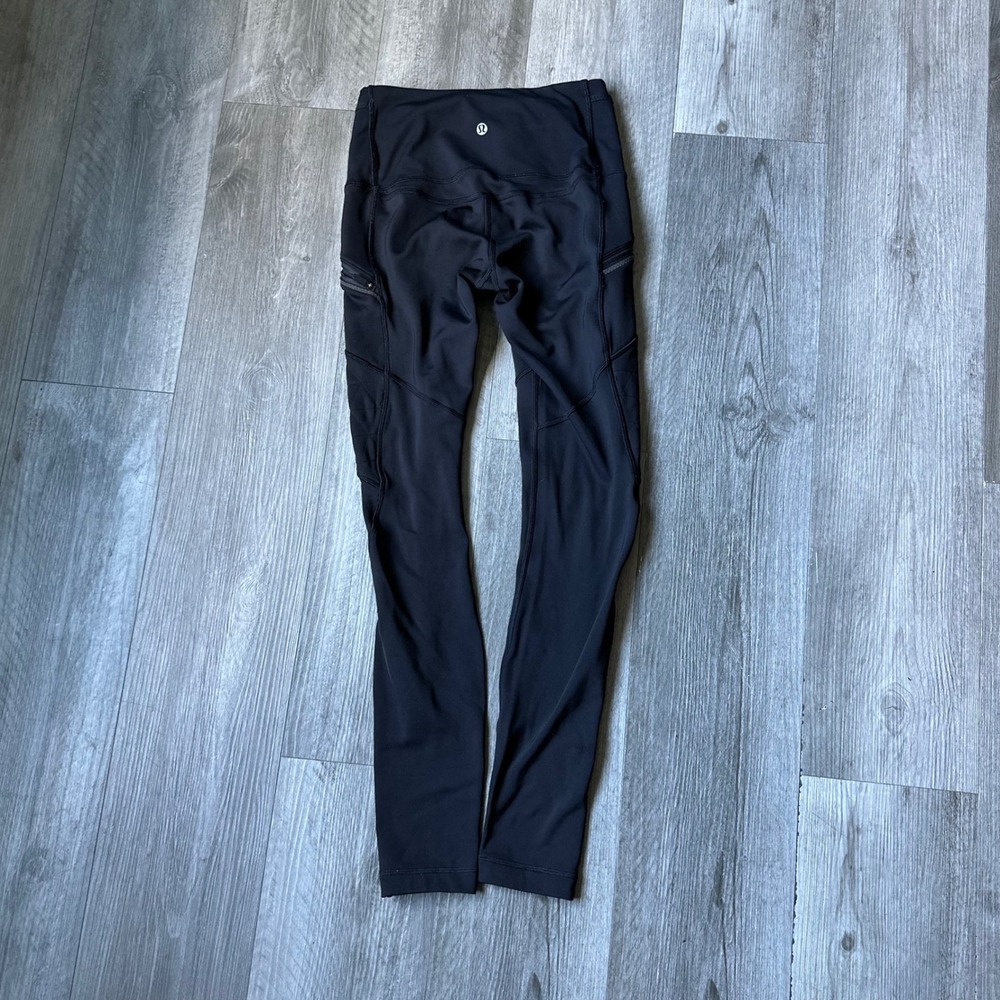 Lululemon Black High Rise Leggings w/ Zip Pockets Size 4